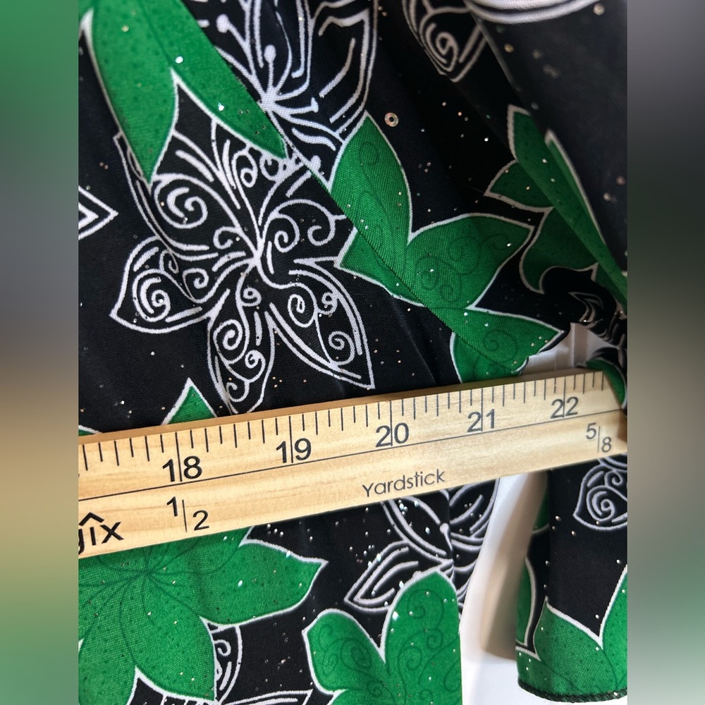 Elegant Floral Long Sleeve Dress in Black and Green floral . - Picture 10 of 14